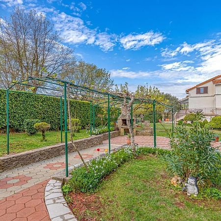Apartment Flores Stari Pazin Eksteriør bilde