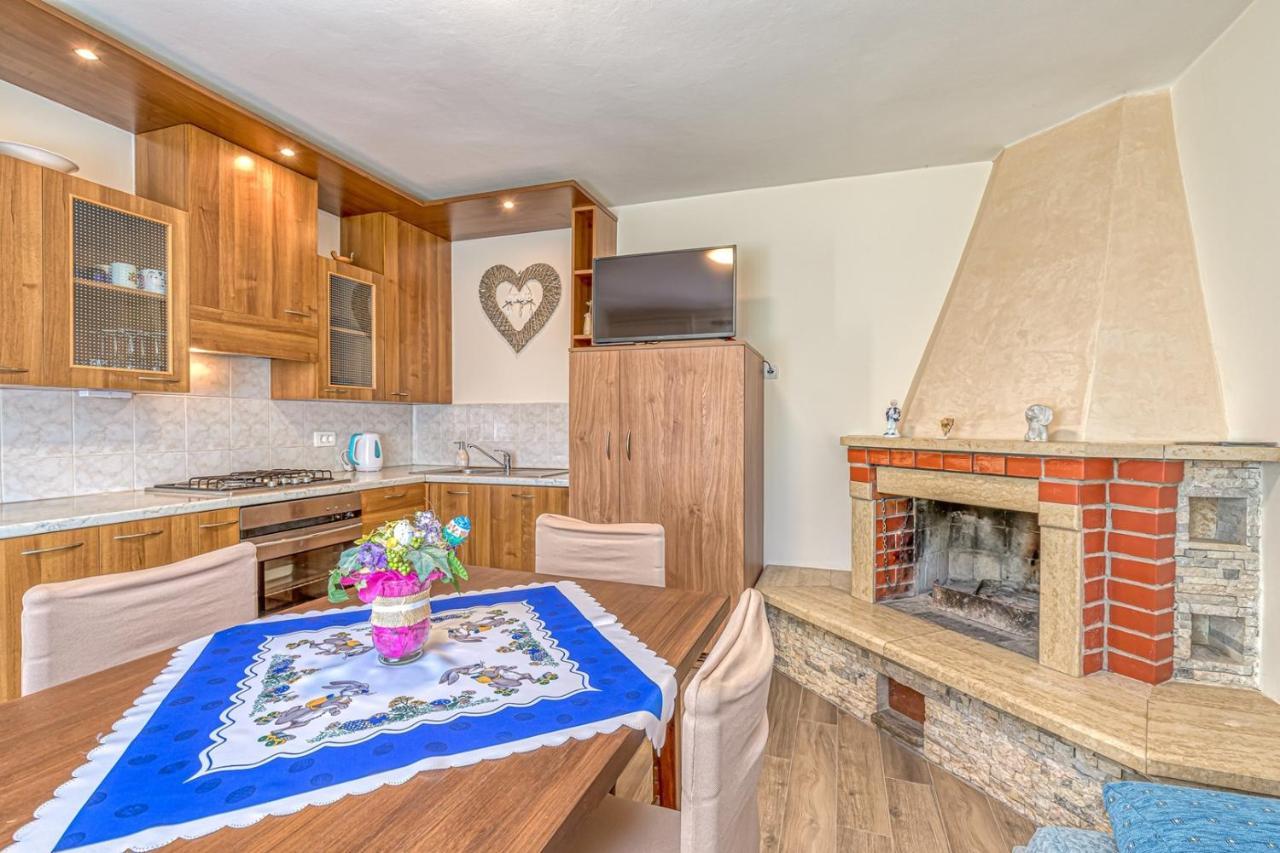 Apartment Flores Stari Pazin Eksteriør bilde
