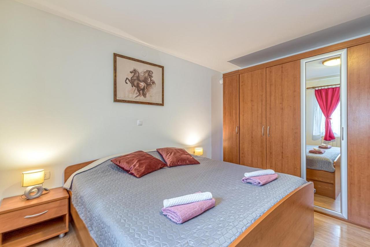 Apartment Flores Stari Pazin Eksteriør bilde